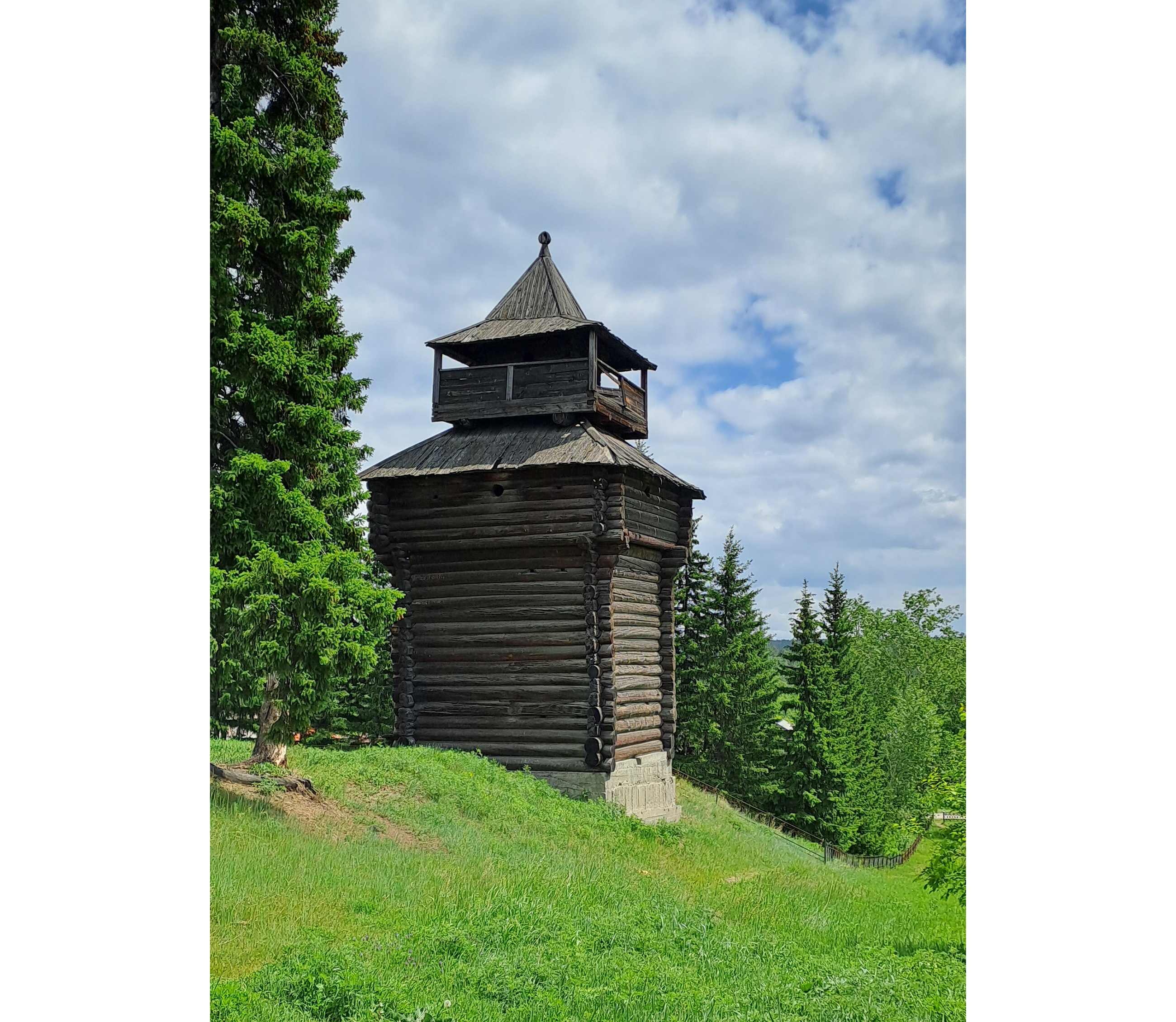 Черемховский район. Острожная башня в селе Бельск - Хамар. Неизвестная  Сибирь